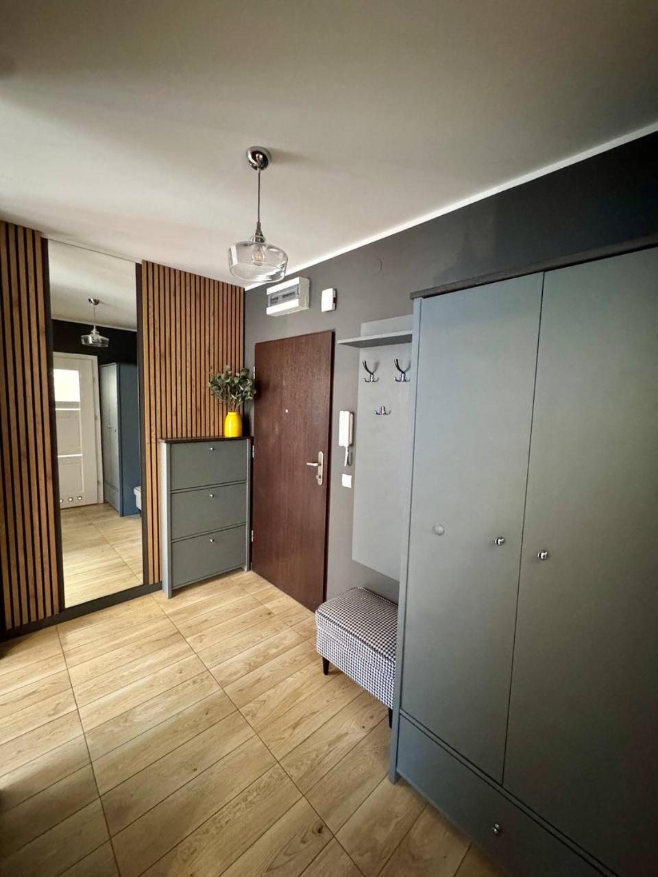 C- Home4U - Apartment With A City View Close To Aquapark, Parking In Secured Area Krakow Luaran gambar